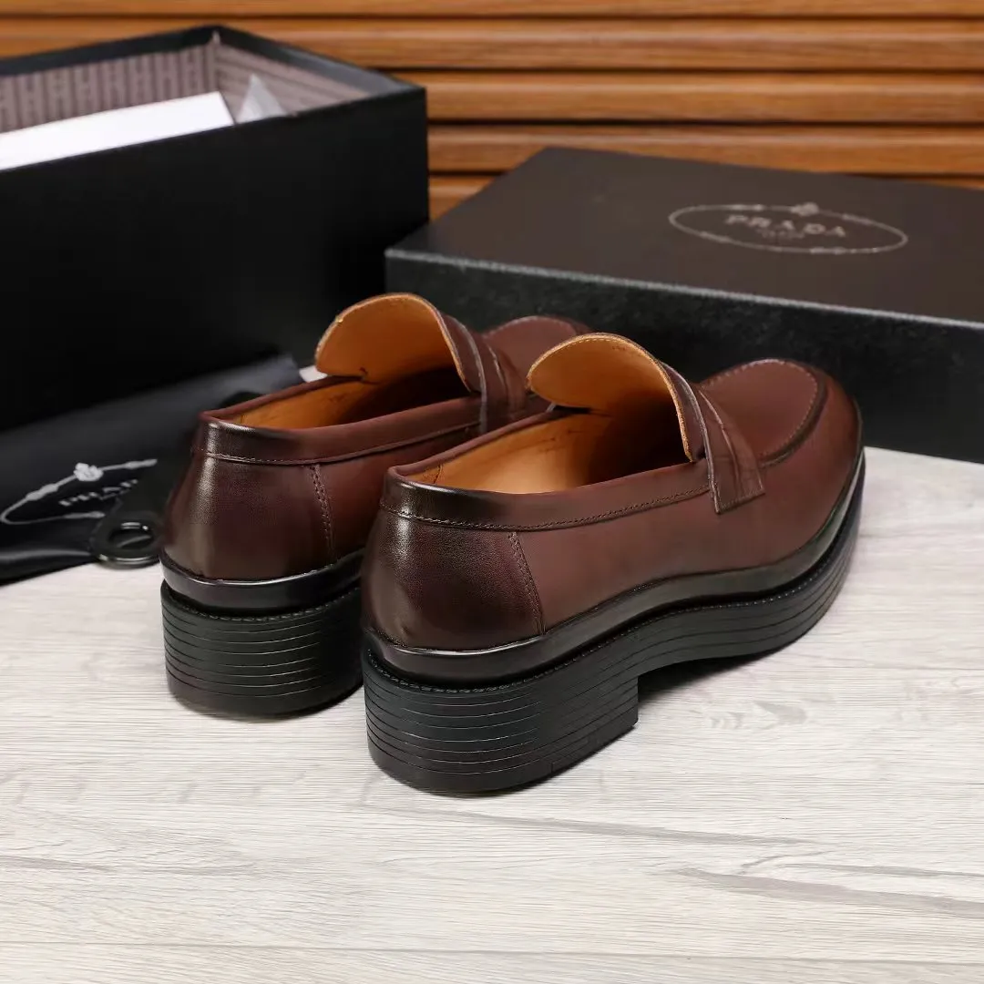 Men's shoes 💰540 💰💰🎩🎩【Prada】Counter 1:1⬆️original reproduction, absolute quality🆗original outsole, high-quality imported rubber, wear-resistant and non-slip, never degummed, upper material: imported first-layer cowhide➕anti-slip foam outsole, official website material, inner material: water-dyed leather lining, 6 colors available! Code number 38-45